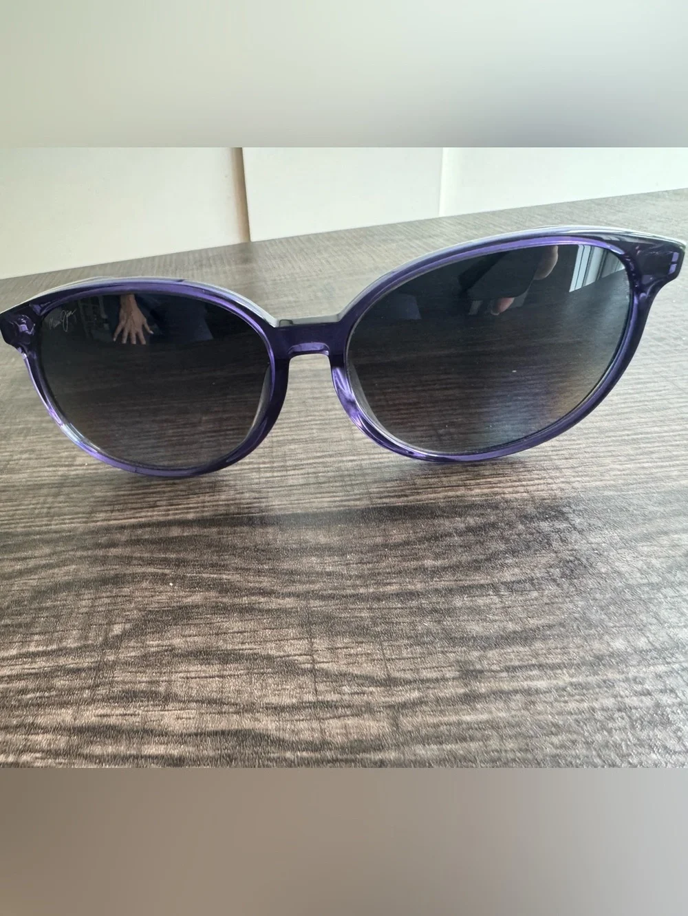 Maui Jim Water Lily Sunglasses – Dark Purple – With Case